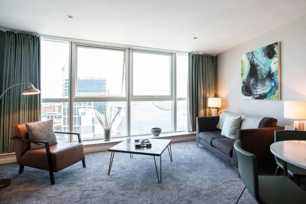 Titanic & City Views, Ultra Luxury City Parking Belfast Eksteriør bilde