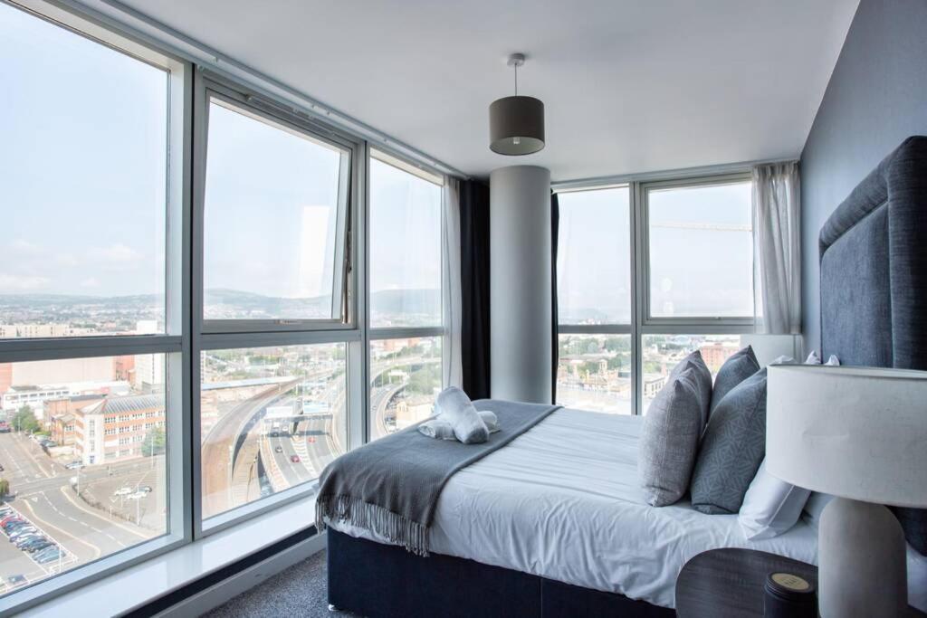 Titanic & City Views, Ultra Luxury City Parking Belfast Eksteriør bilde