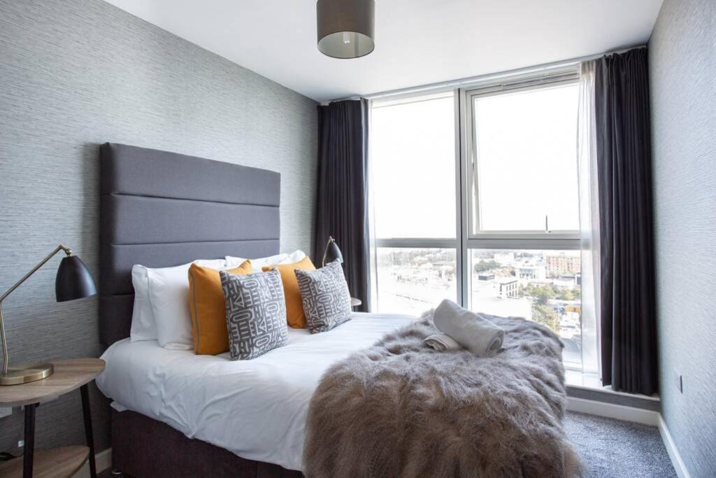Titanic & City Views, Ultra Luxury City Parking Belfast Eksteriør bilde