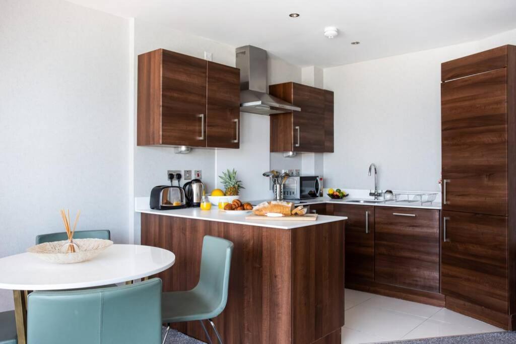 Titanic & City Views, Ultra Luxury City Parking Belfast Eksteriør bilde