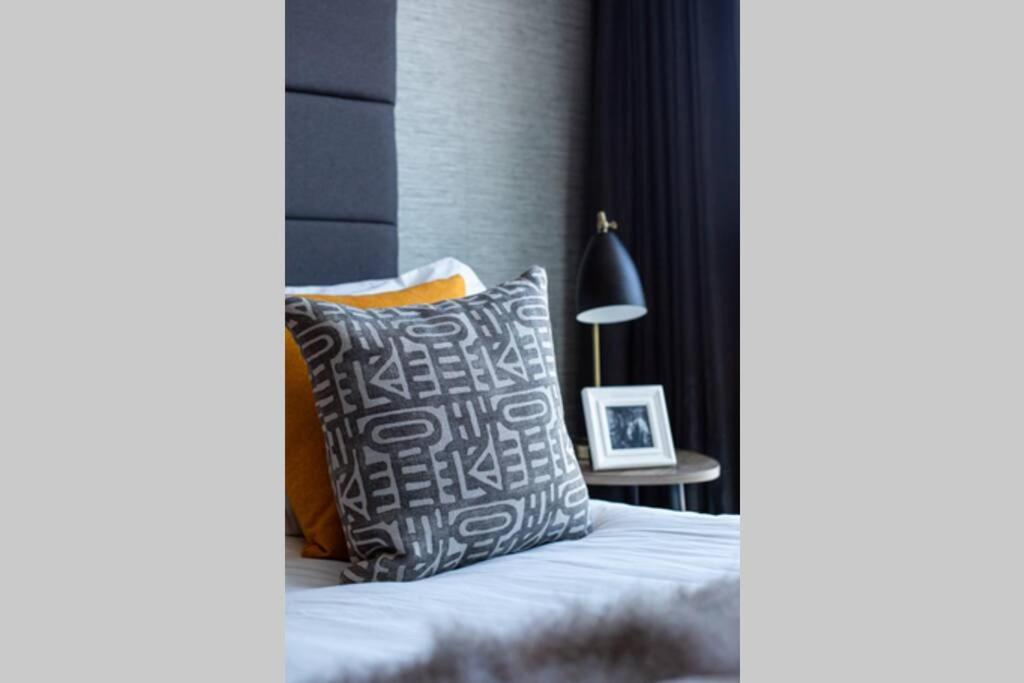 Titanic & City Views, Ultra Luxury City Parking Belfast Eksteriør bilde